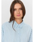 Рубашка полоска на голубом небе
