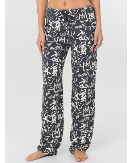 Брюки граффити на графите