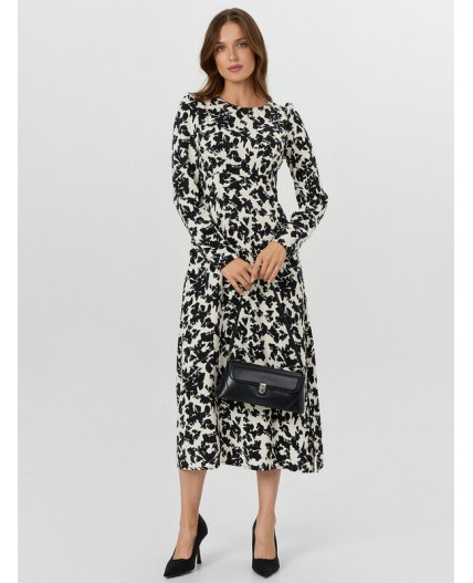 Платье геометрия на молочном