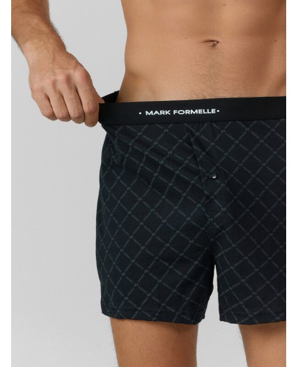 Трусы паттерн на черном