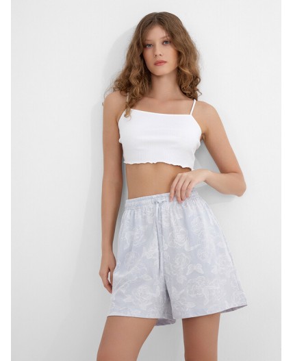 Шорты бабочки на тумане