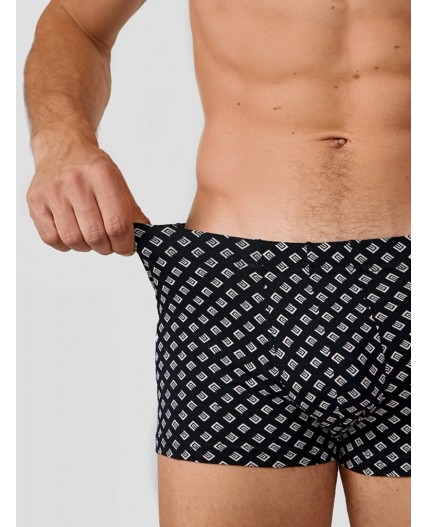 Трусы узор на черном