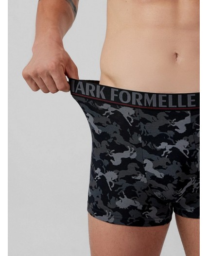 Трусы лошади на черном +черный