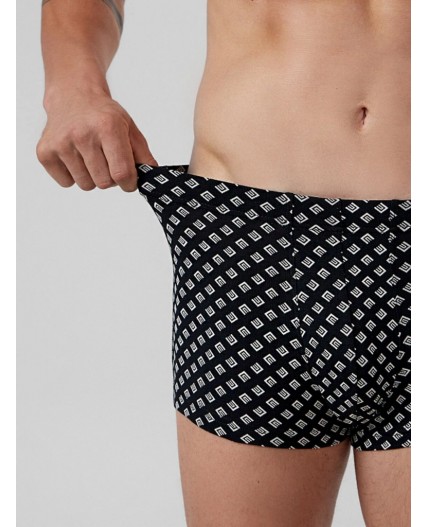 Трусы узор на черном1