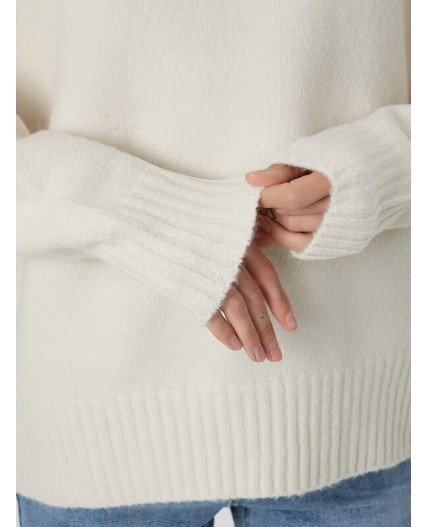 Джемпер молочный
