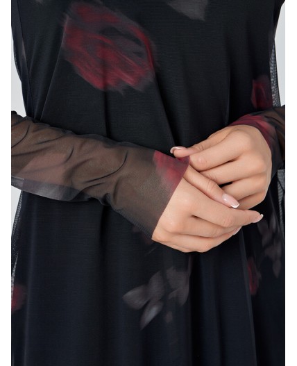 Платье розы на черном