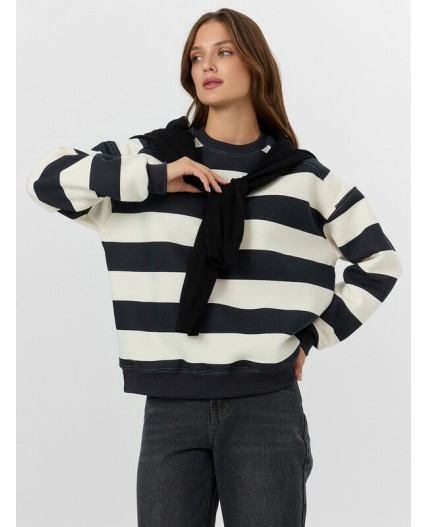 Свитшот молочно -черная полоска