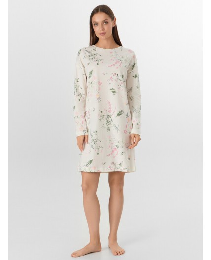 Сорочка полевые цветы на молочном