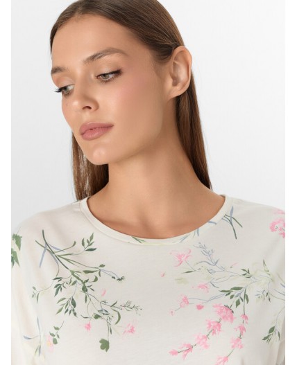 Сорочка полевые цветы на молочном