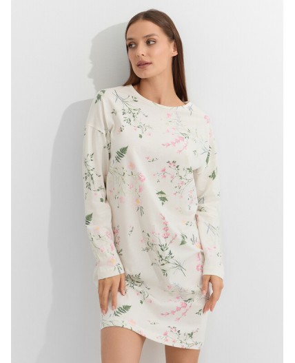 Сорочка полевые цветы на молочном