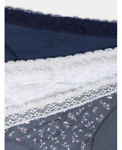 Трусы цветы на т.сером