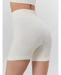 Шорты молочный