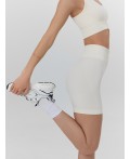 Шорты молочный