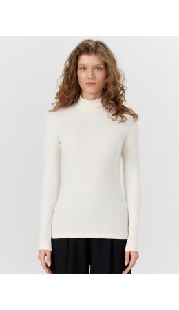 Джемпер молочный