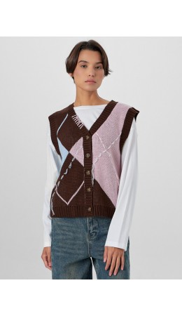 Жилет коричневый в ромбы