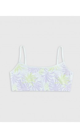 Топ листья на белом