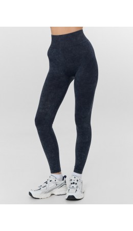 Легинсы пятна на графите