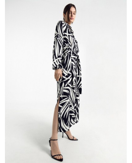 Платье черно -белые веточки