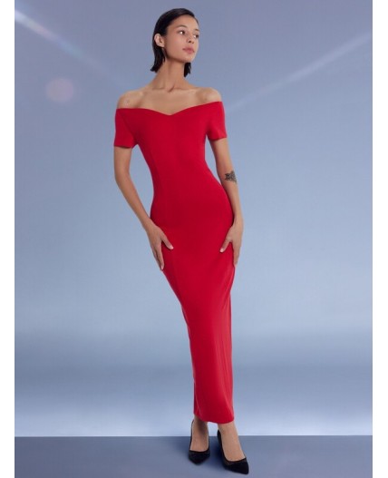 Платье алый