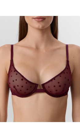 Бюстгальтер звезды на бордовом
