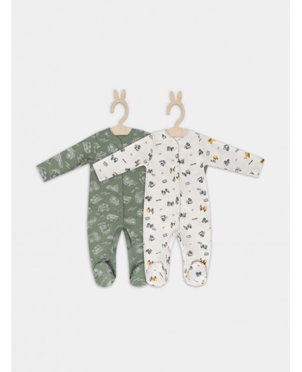 Комбинезон тракторы на белом песке +тракторы на морском