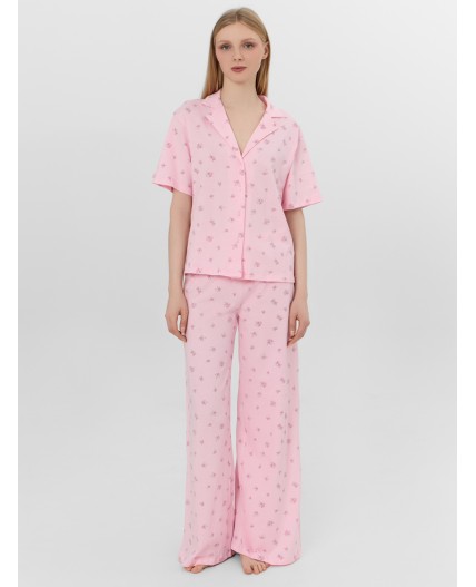 Пижама розы на розовом