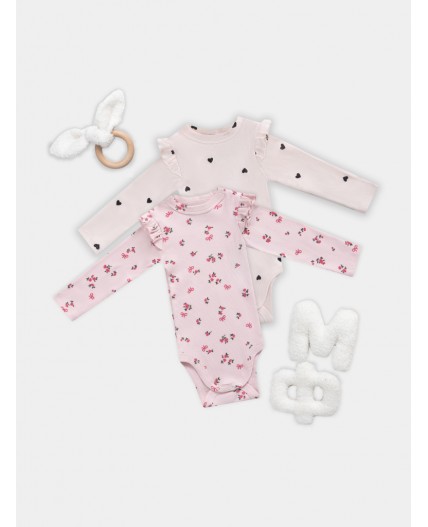 Боди сердца на св.розовом +цветочки на розовом