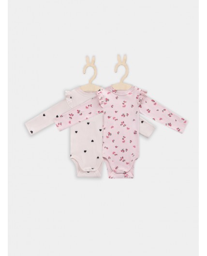 Боди сердца на св.розовом +цветочки на розовом