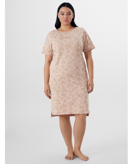 Сорочка цветочки на молочном2