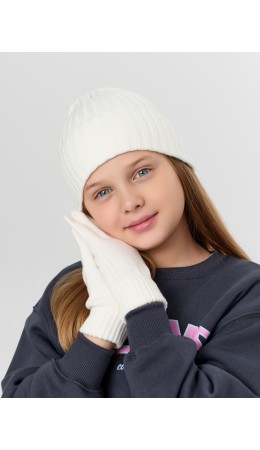 Шапка светло -молочный