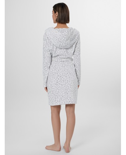 Халат леопард на белом