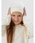 Шапка молочный