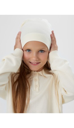 Шапка молочный