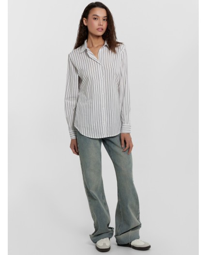 Рубашка графитовая полоска на белом