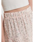 Шорты цветы на нежно -розовом