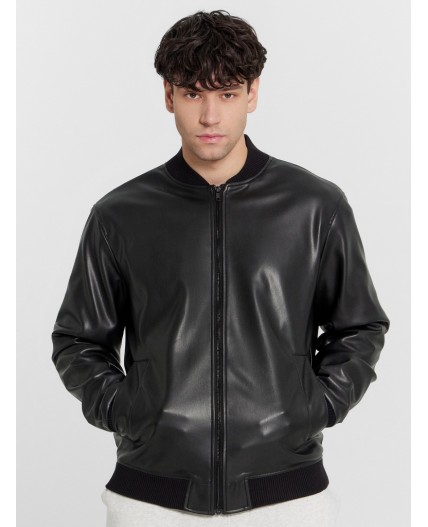 Бомбер черный1