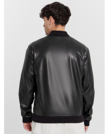 Бомбер черный1