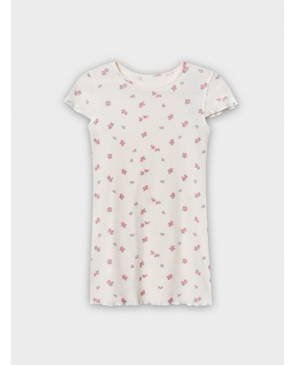 Сорочка цветы на молочном1