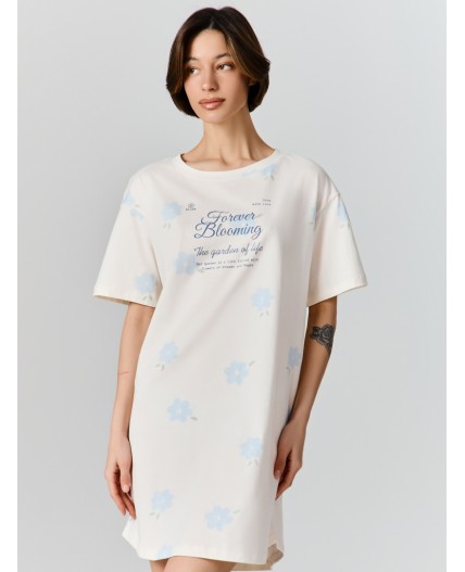 Сорочка цветы на молочном1