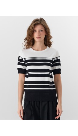 Джемпер черно -белая полоска