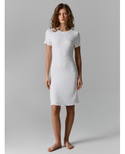 Сорочка цветы на белом