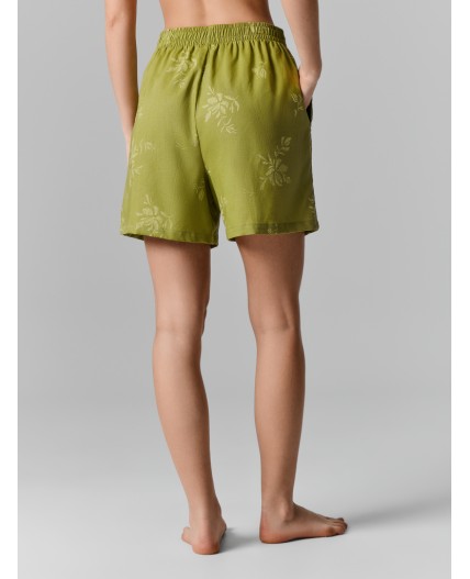 Шорты цветы на оливковом