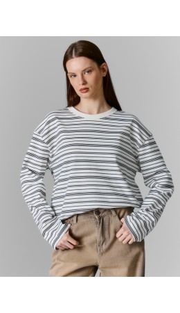 Джемпер полоска на св.молочном