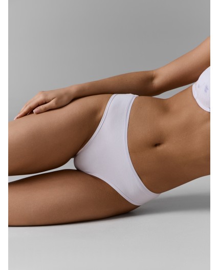 Трусы розочки на лиловом