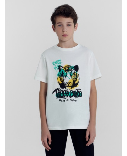 Футболка белый +черно -белое граффити