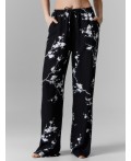 Брюки сакура на черном