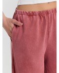 Брюки женские терракотовые с обработкой эйсид  Цвет: терракотовый acid wash