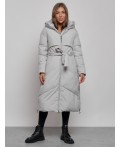 Пальто утепленное молодежное зимнее женское светло-серого цвета 52356SS