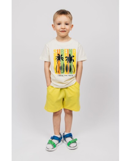 Комплект для мальчика (футболка+шорты) молочный/желтый