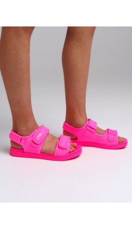 Сандалии для девочек фуксия